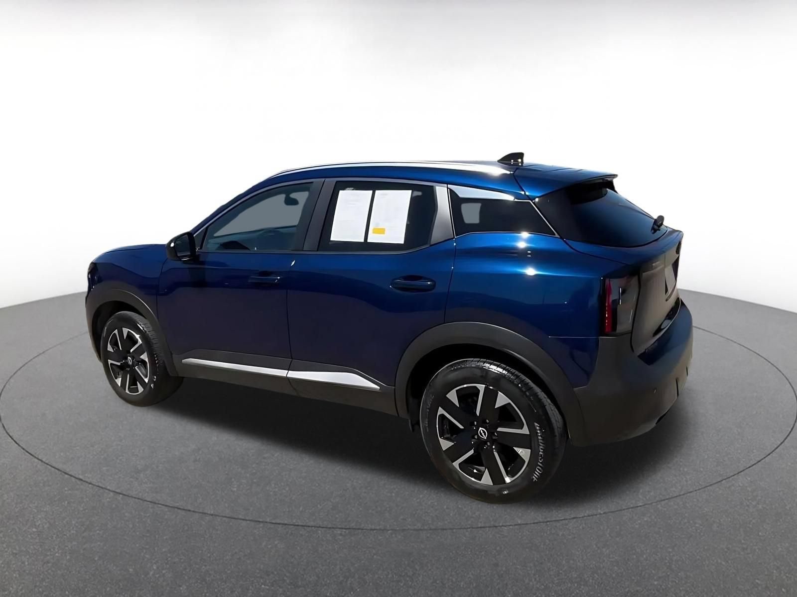 Thumbnail: 2026 Nissan Kicks - 9