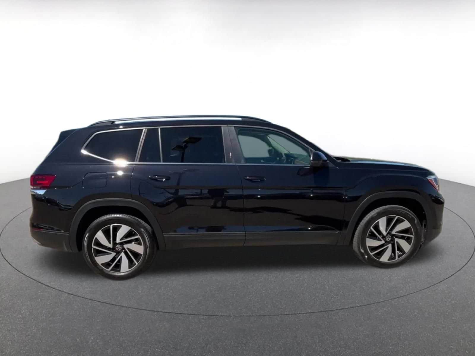 Thumbnail: 2026 Volkswagen Atlas - 16
