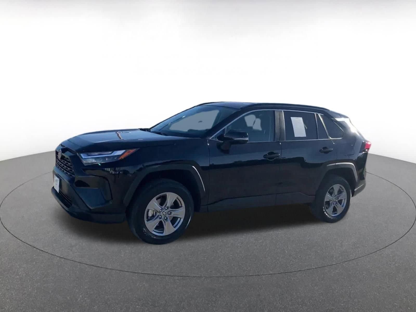 Thumbnail: 2025 Toyota RAV4 - 9