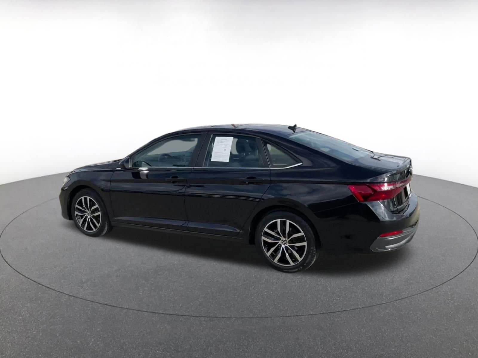 Thumbnail: 2025 Volkswagen Jetta - 10