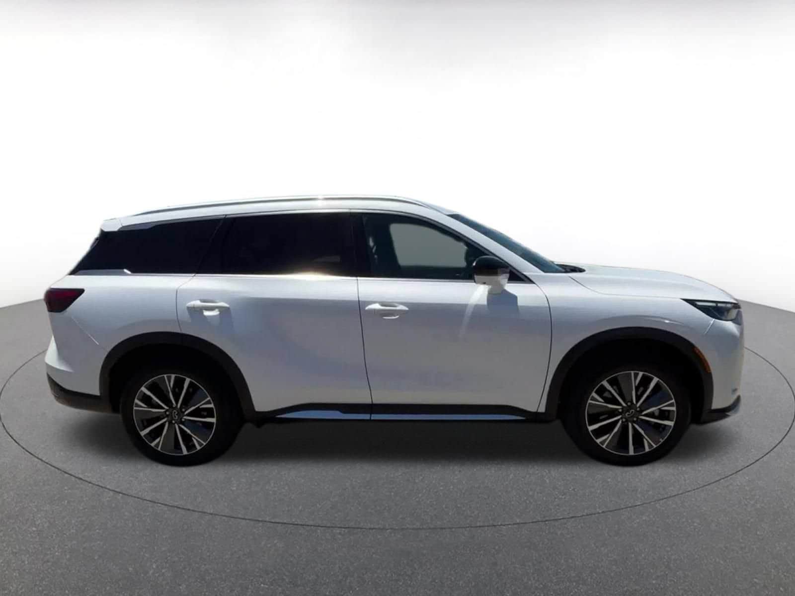 Thumbnail: 2026 INFINITI QX60 - 16