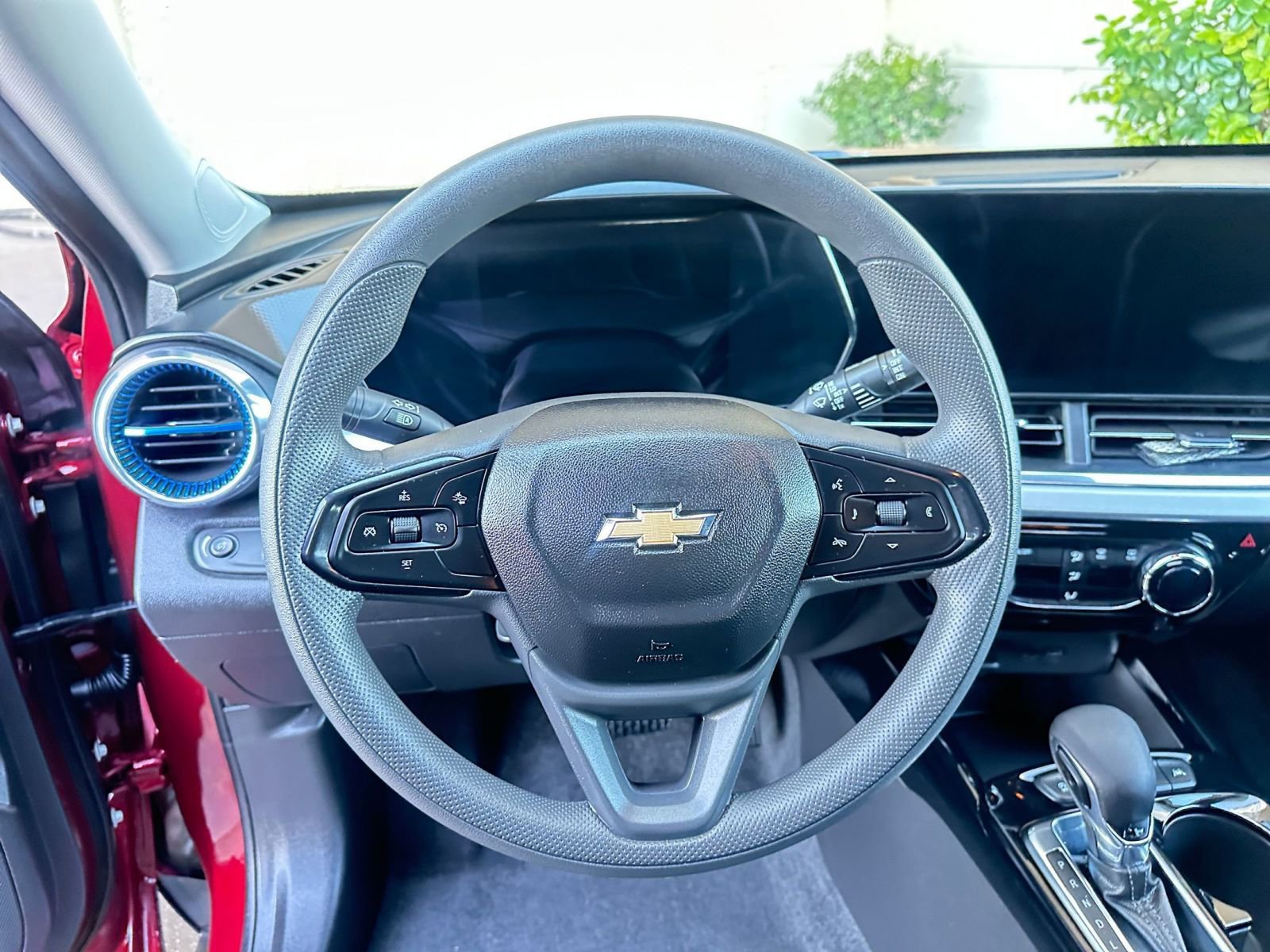 Thumbnail: 2025 Chevrolet Trax - 28