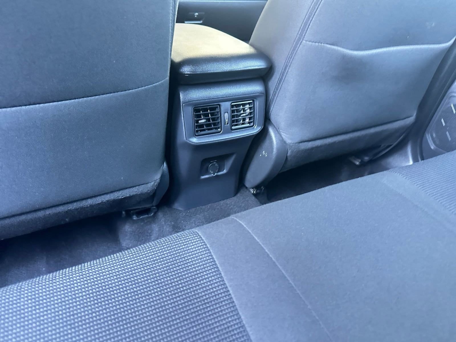 Thumbnail: 2025 Toyota RAV4 - 24