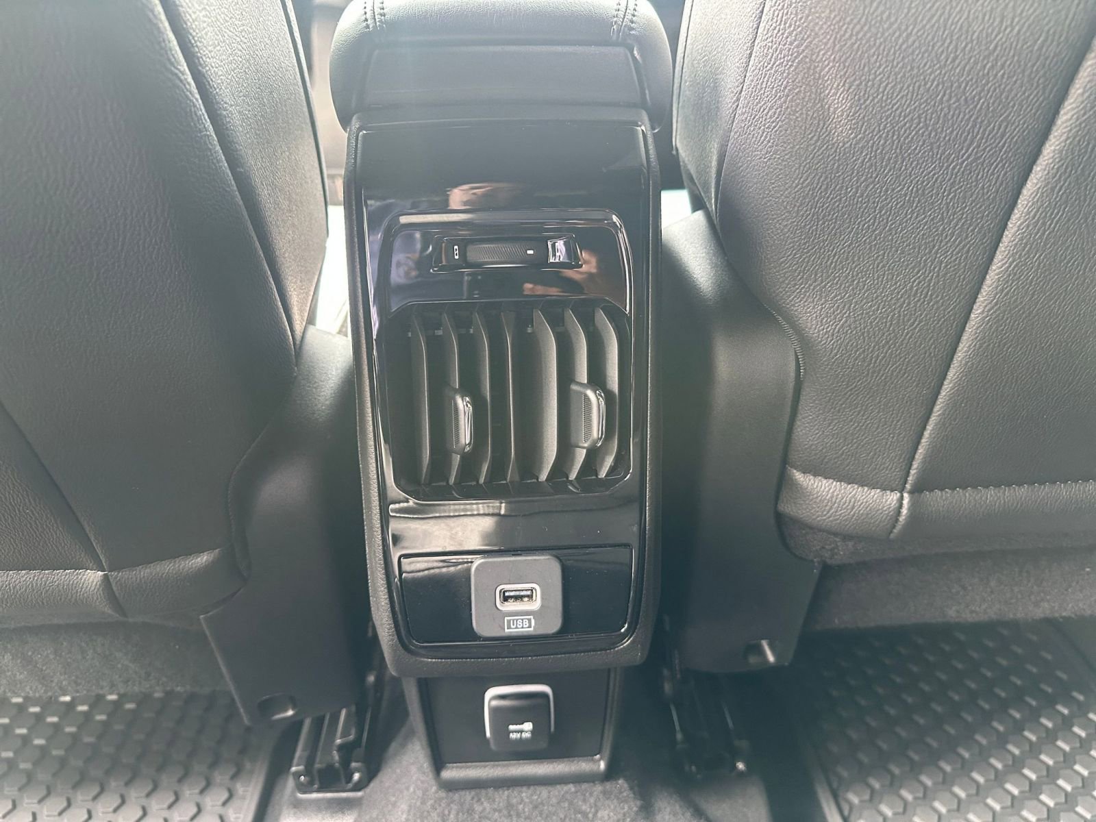 Thumbnail: 2025 Jeep Compass - 24