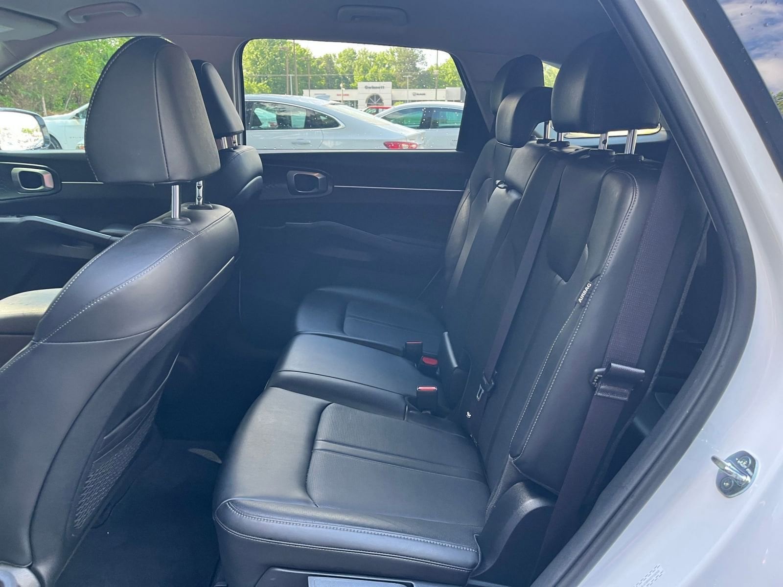 2024 Kia Sorento S 27