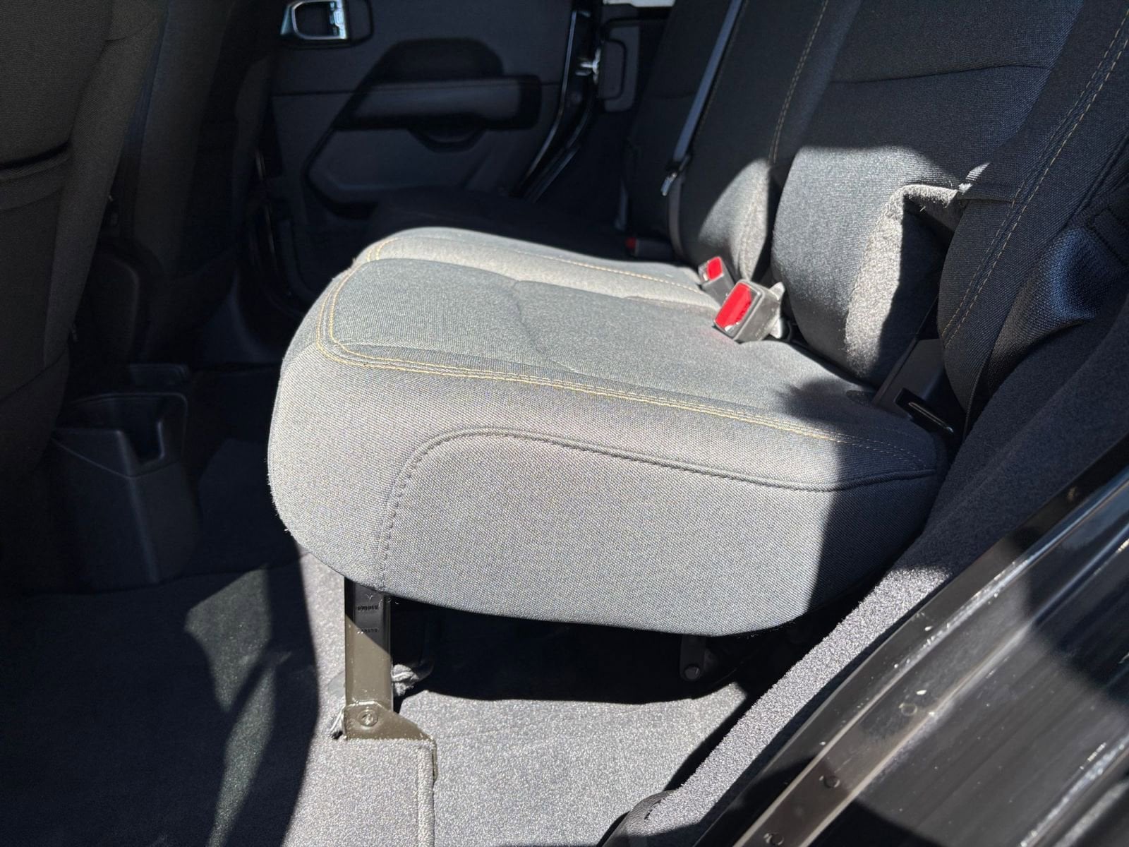 Thumbnail: 2025 Jeep Wrangler - 25