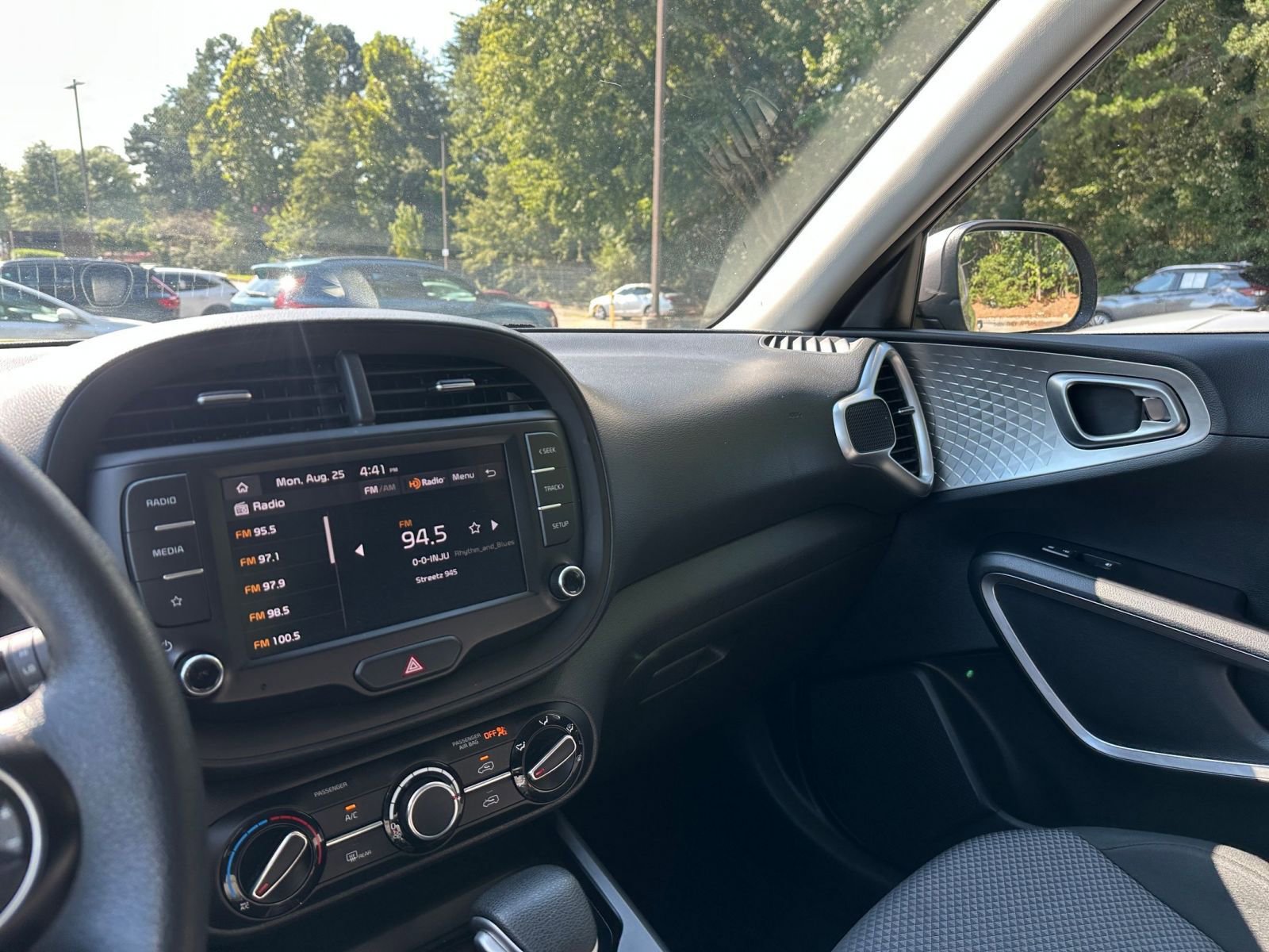 Thumbnail: 2023 Kia Soul - 35