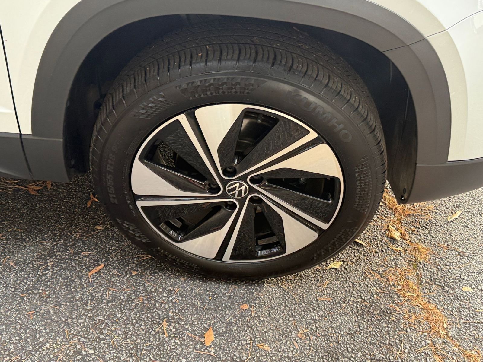 Thumbnail: 2025 Volkswagen Taos - 30