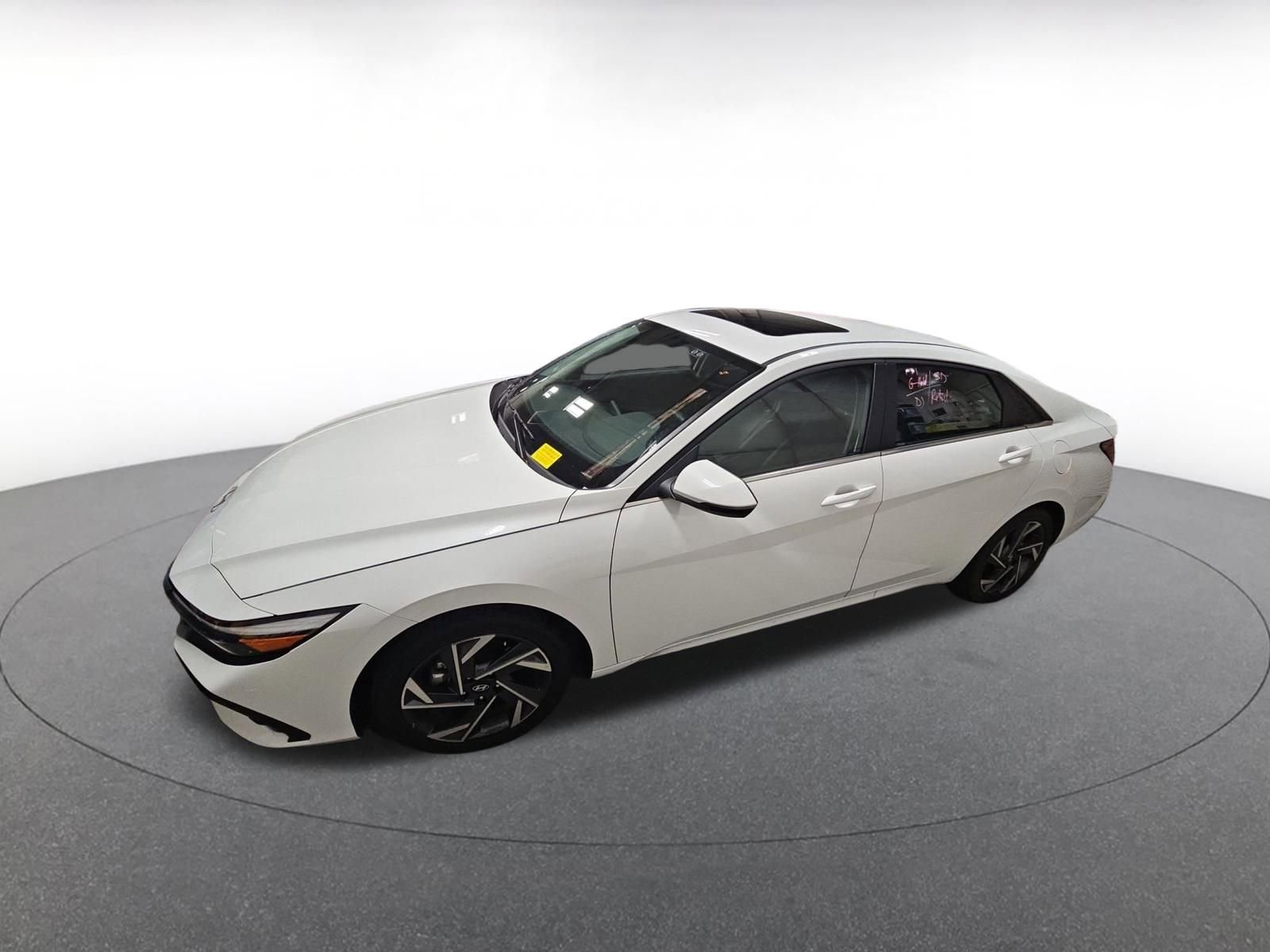 Thumbnail: 2025 Hyundai Elantra - 4