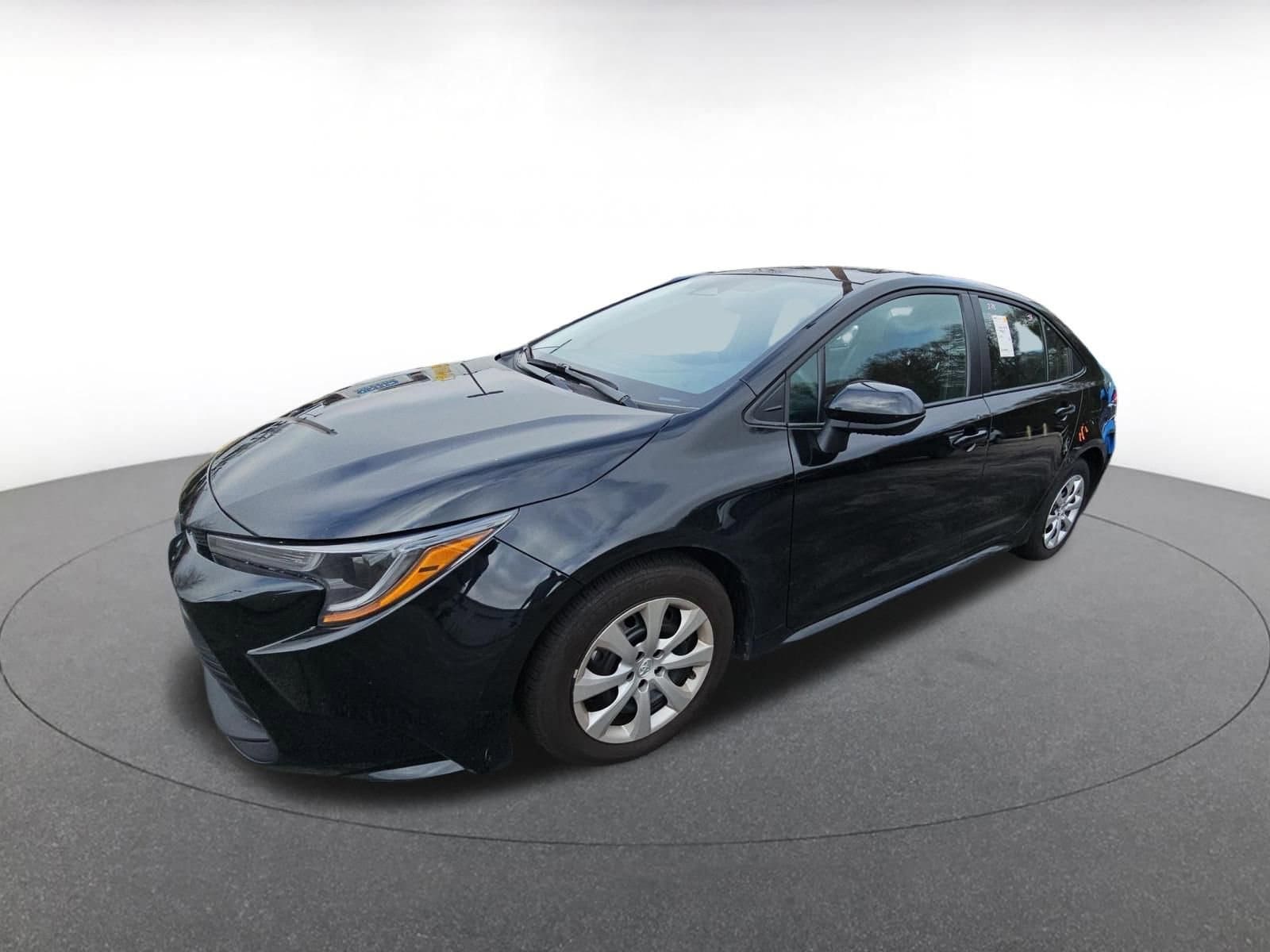 Thumbnail: 2025 Toyota Corolla - 3