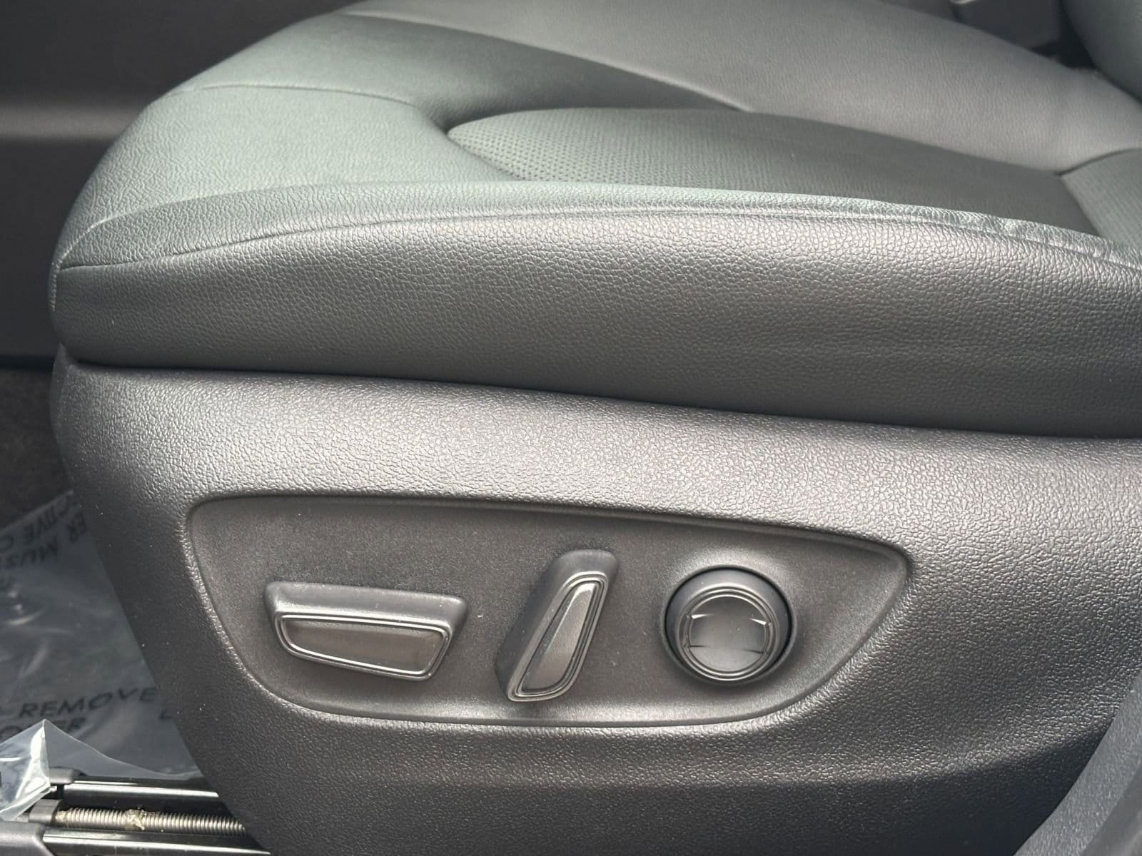 Thumbnail: 2025 Toyota Grand Highlander - 28