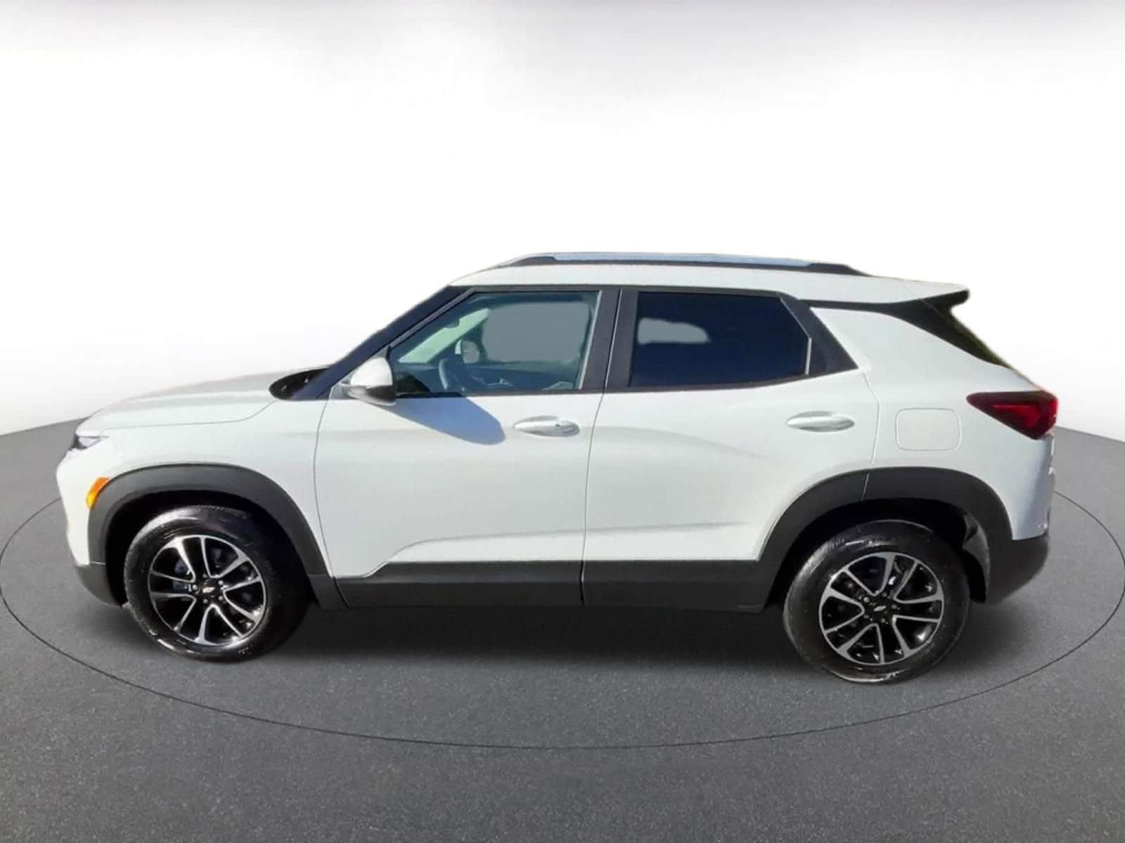 Thumbnail: 2025 Chevrolet TrailBlazer - 9