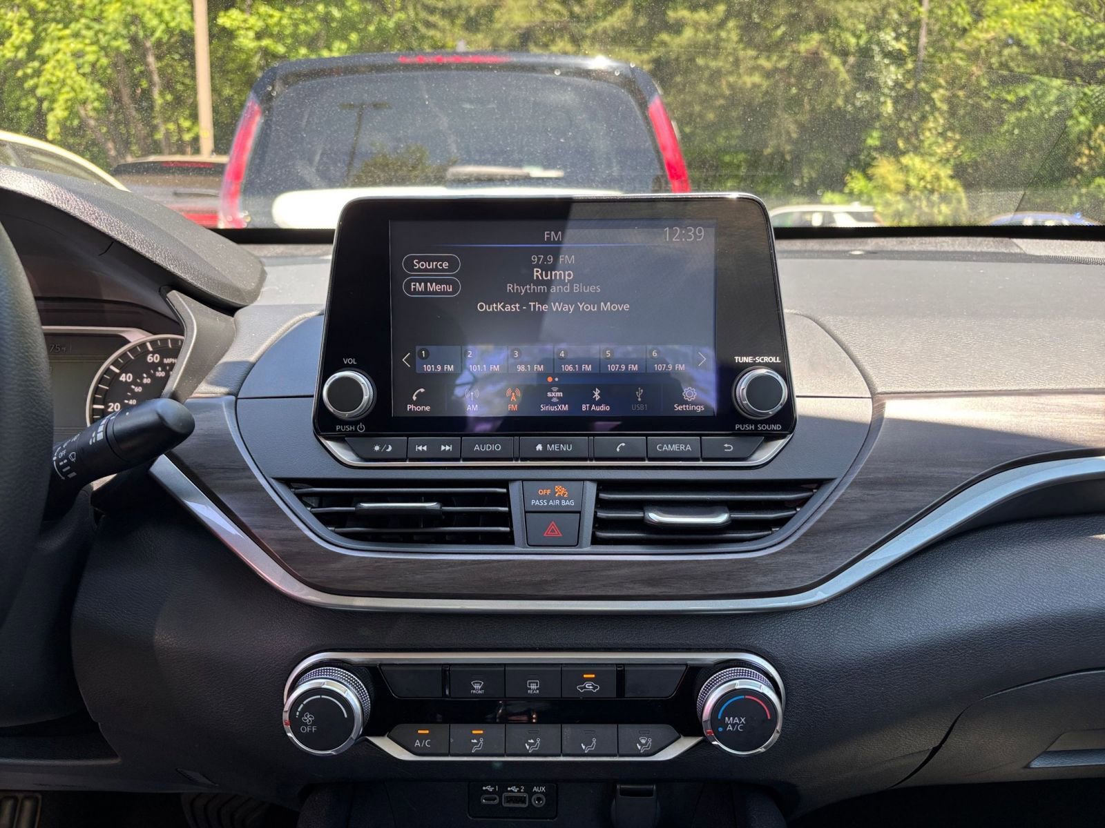 Thumbnail: 2025 Nissan Altima - 20