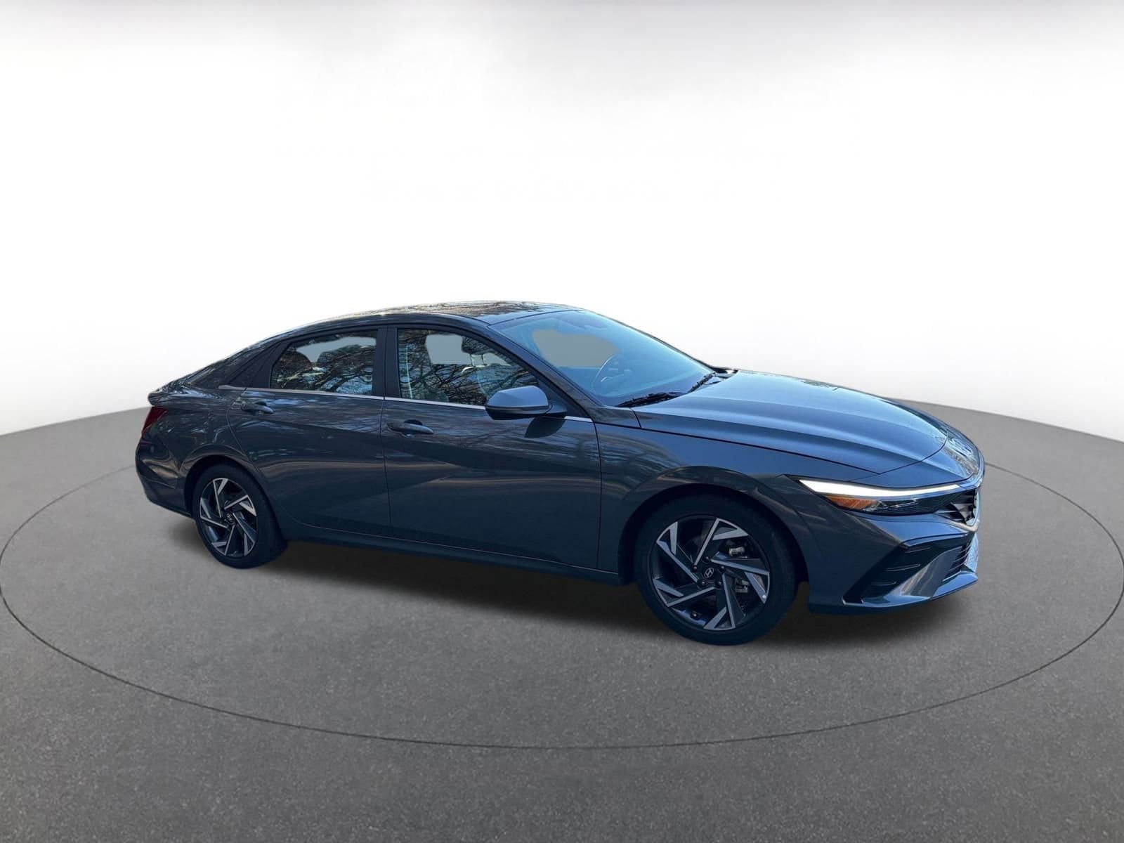Thumbnail: 2025 Hyundai Elantra - 1
