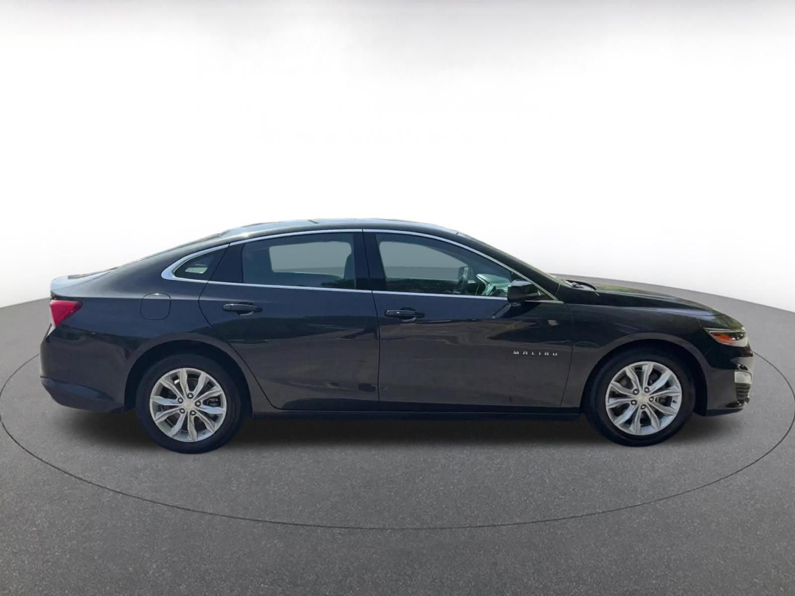 Thumbnail: 2023 Chevrolet Malibu - 16