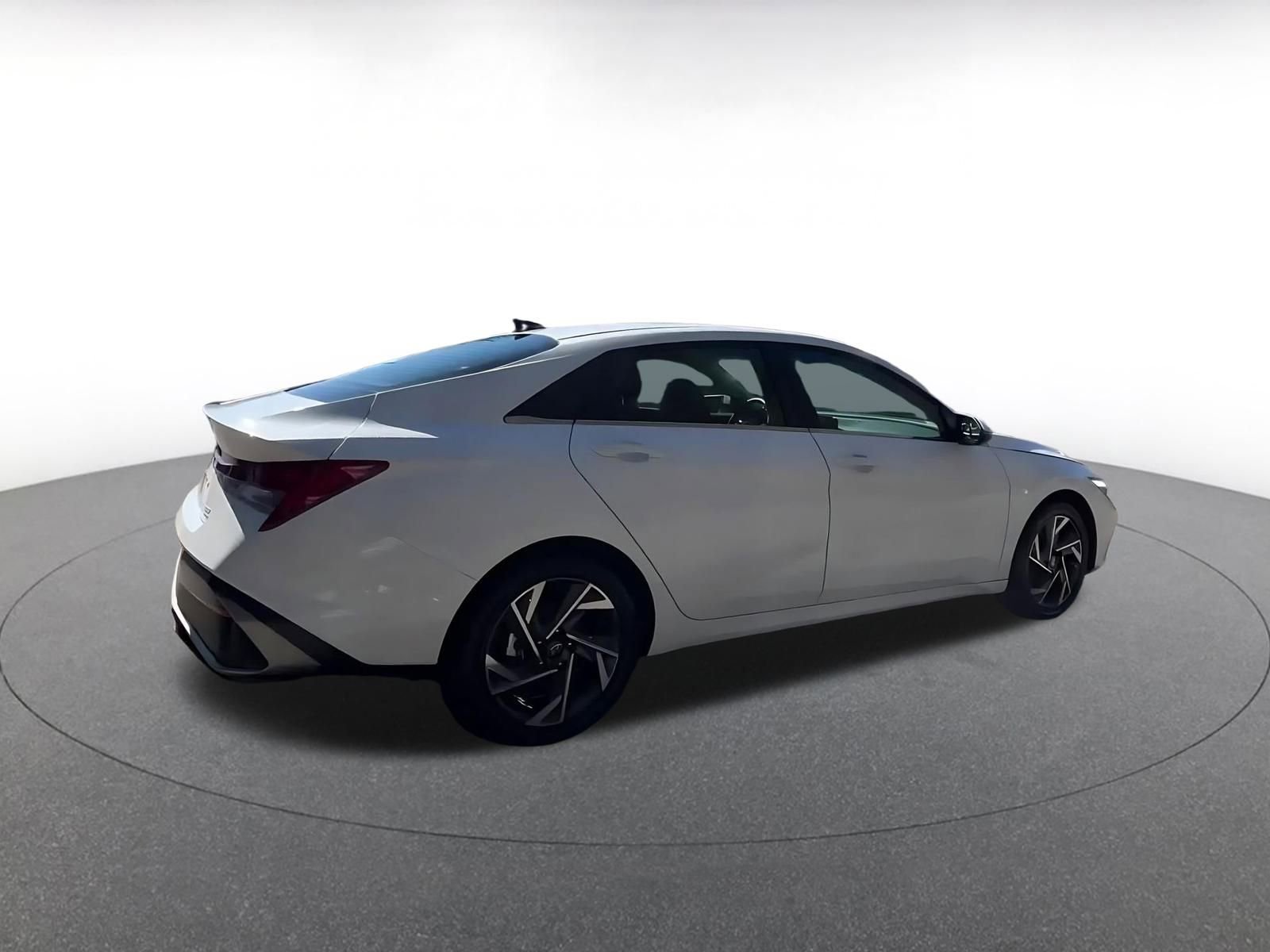 Thumbnail: 2025 Hyundai Elantra - 15