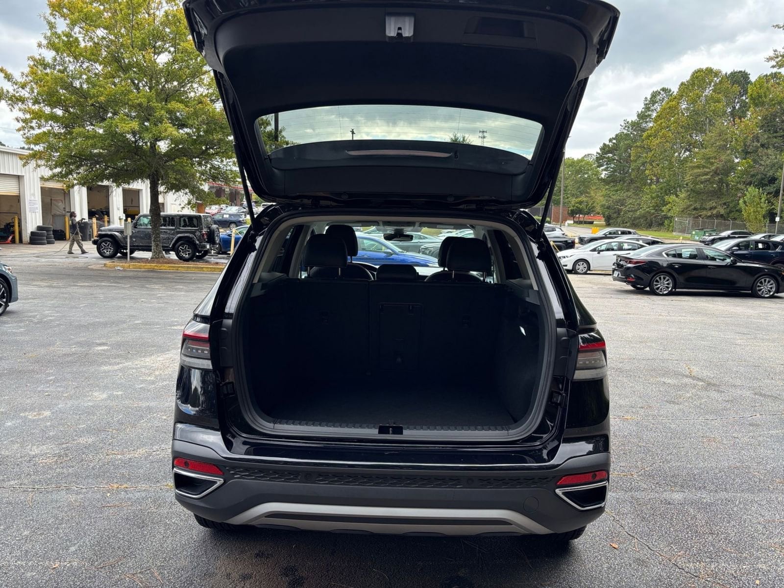 Thumbnail: 2025 Volkswagen Taos - 31