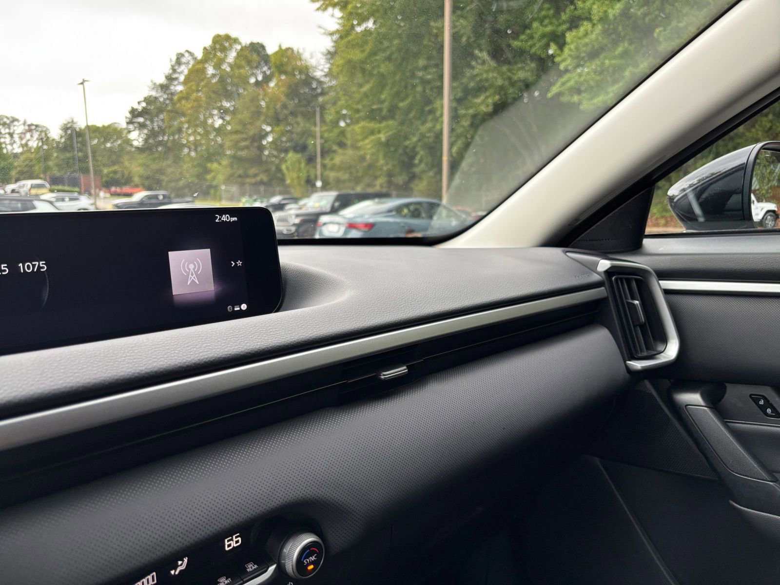 Thumbnail: 2025 Mazda CX-50 - 35