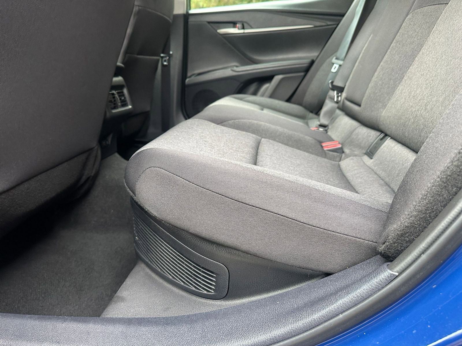 Thumbnail: 2025 Toyota Camry - 25