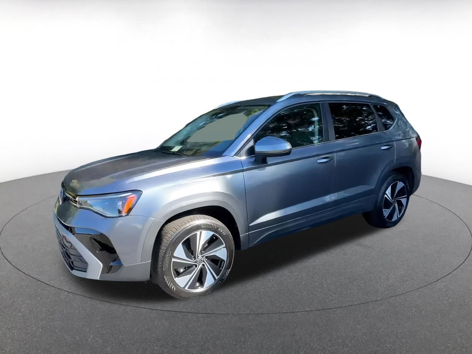 Thumbnail: 2025 Volkswagen Taos - 8