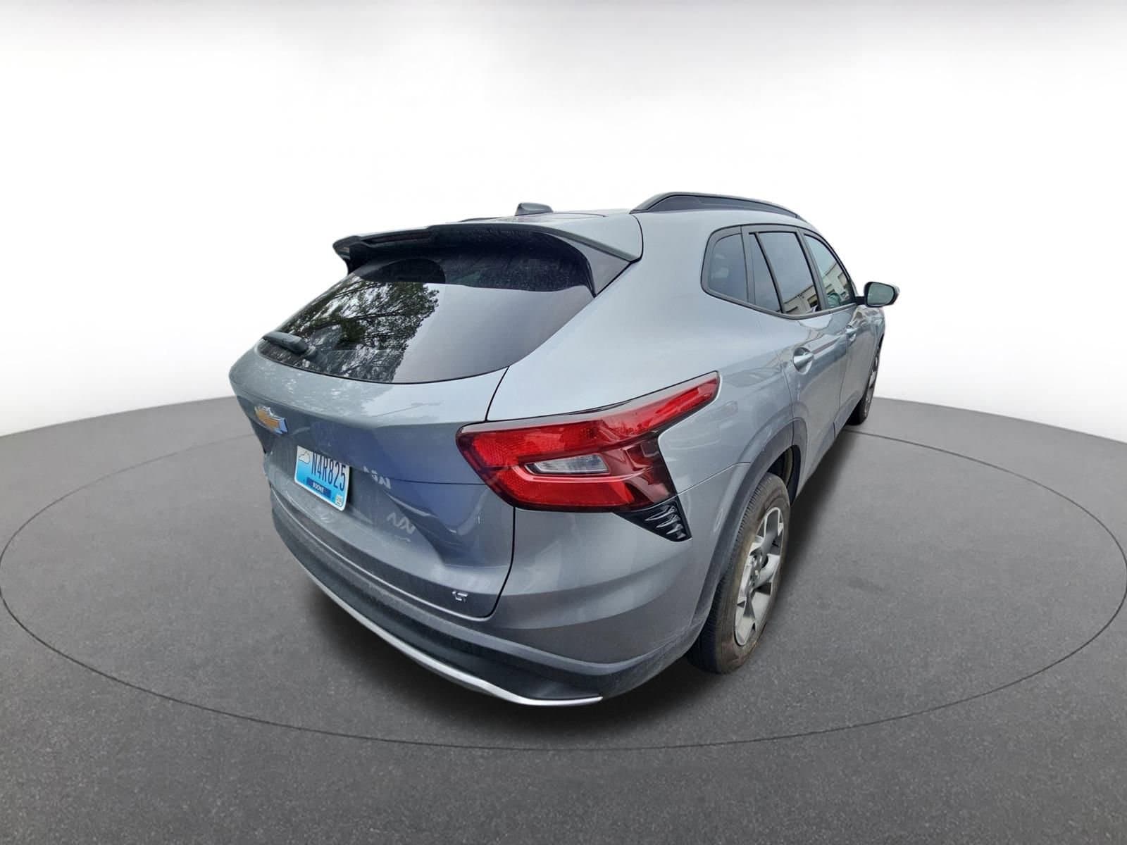 Thumbnail: 2025 Chevrolet Trax - 8