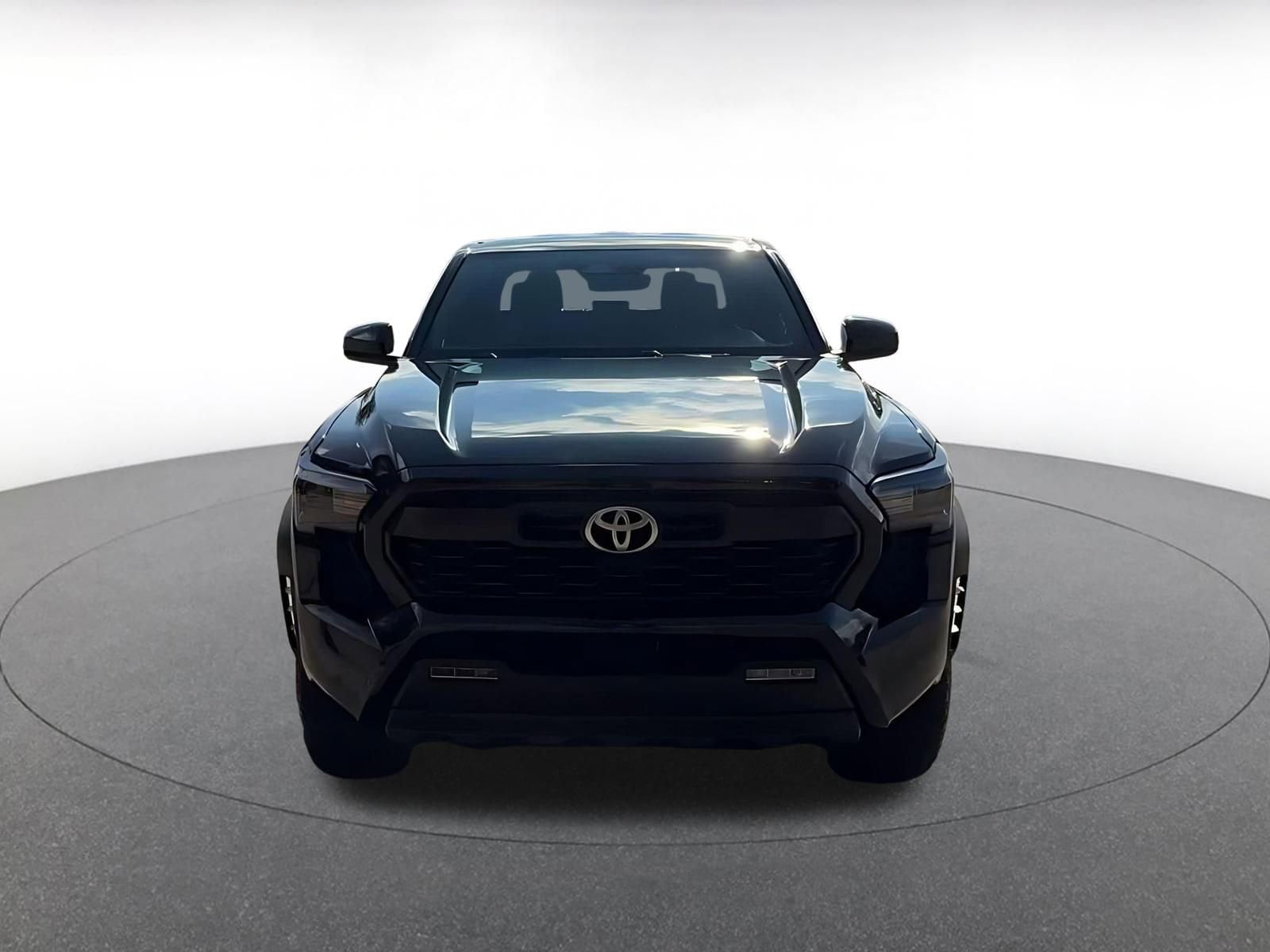 Thumbnail: 2025 Toyota Tacoma - 4