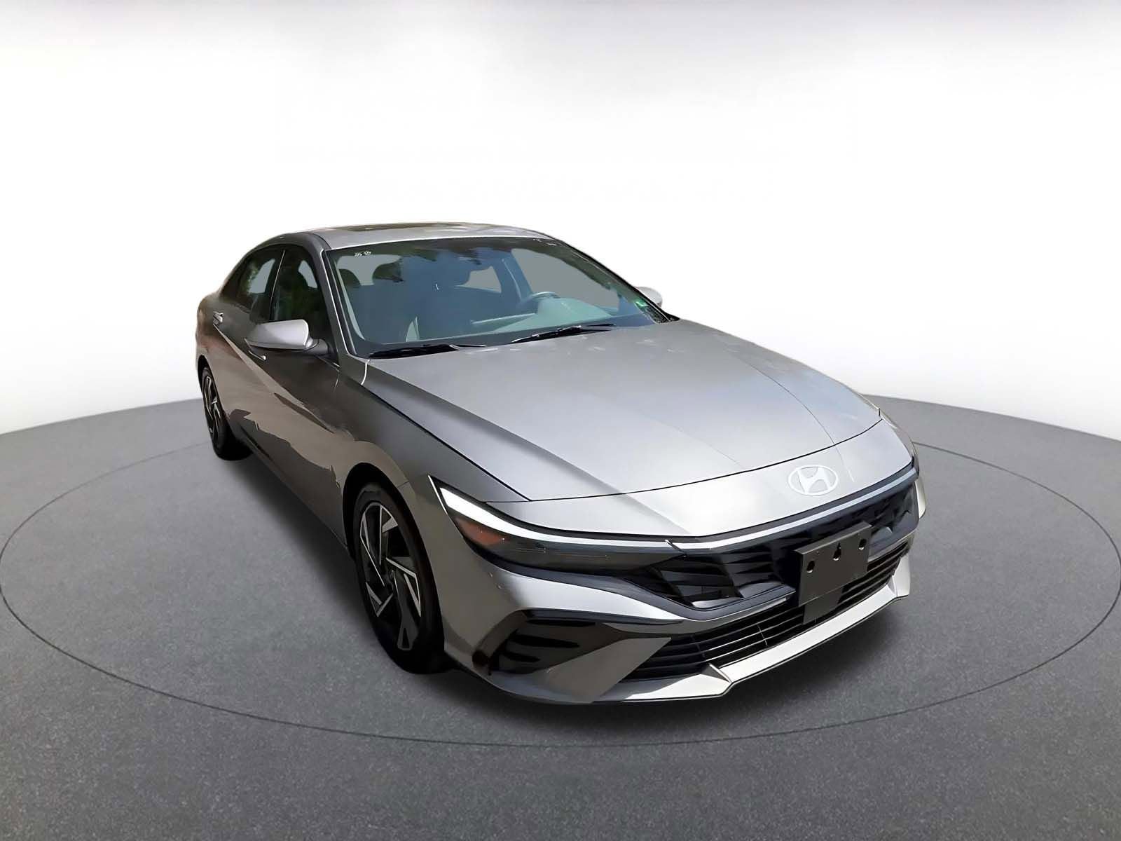 Thumbnail: 2025 Hyundai Elantra - 3