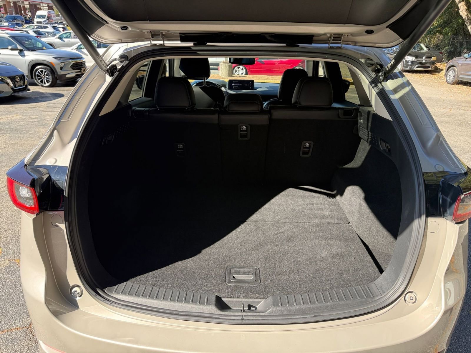 Thumbnail: 2025 Mazda CX-5 - 31