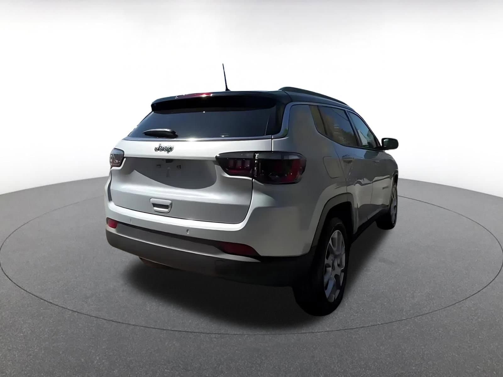 Thumbnail: 2025 Jeep Compass - 14