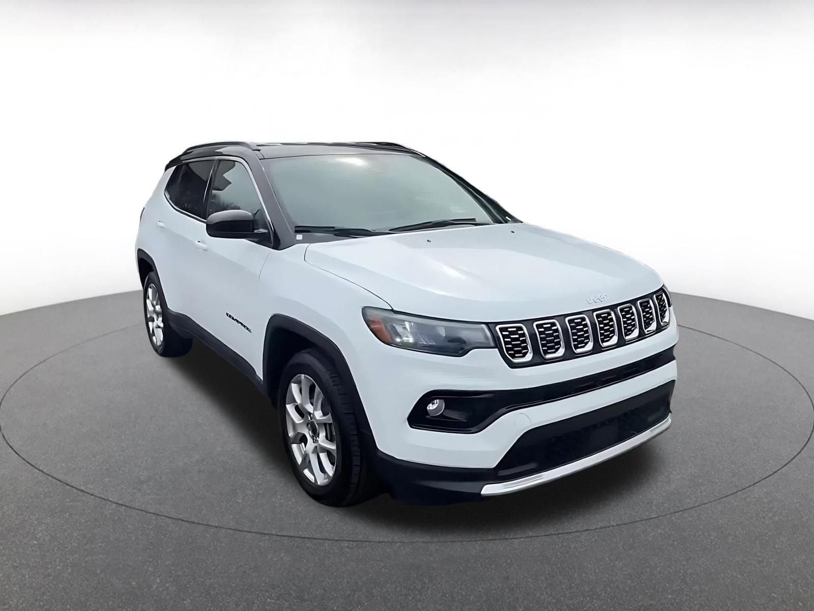 Thumbnail: 2025 Jeep Compass - 3