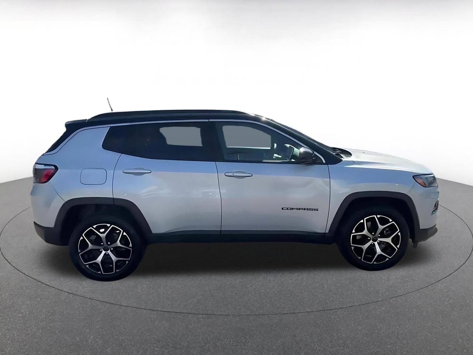 Thumbnail: 2025 Jeep Compass - 22