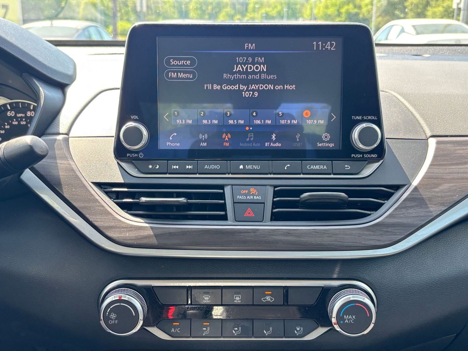 Thumbnail: 2025 Nissan Altima - 17