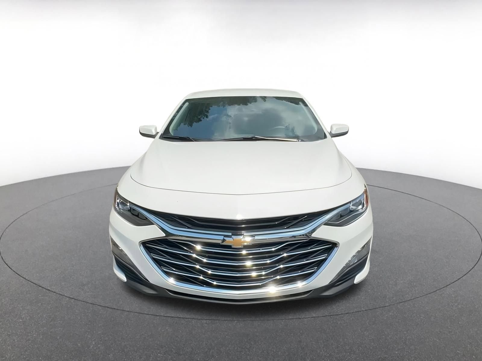 Thumbnail: 2024 Chevrolet Malibu - 5