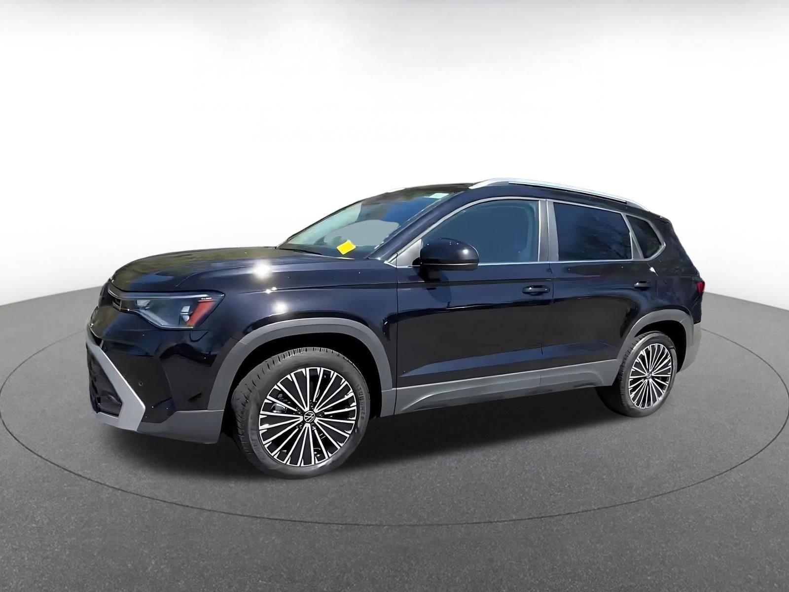 Thumbnail: 2025 Volkswagen Taos - 8