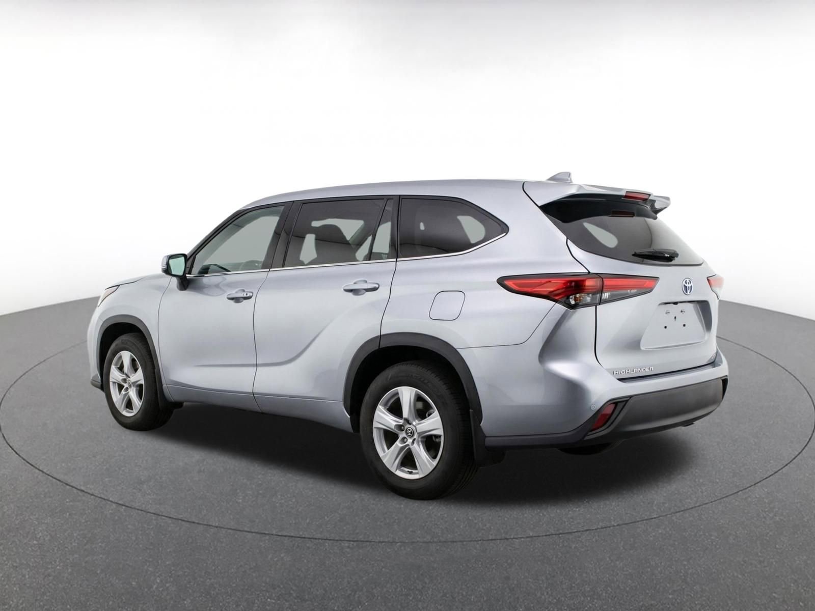 Thumbnail: 2025 Toyota Highlander - 7
