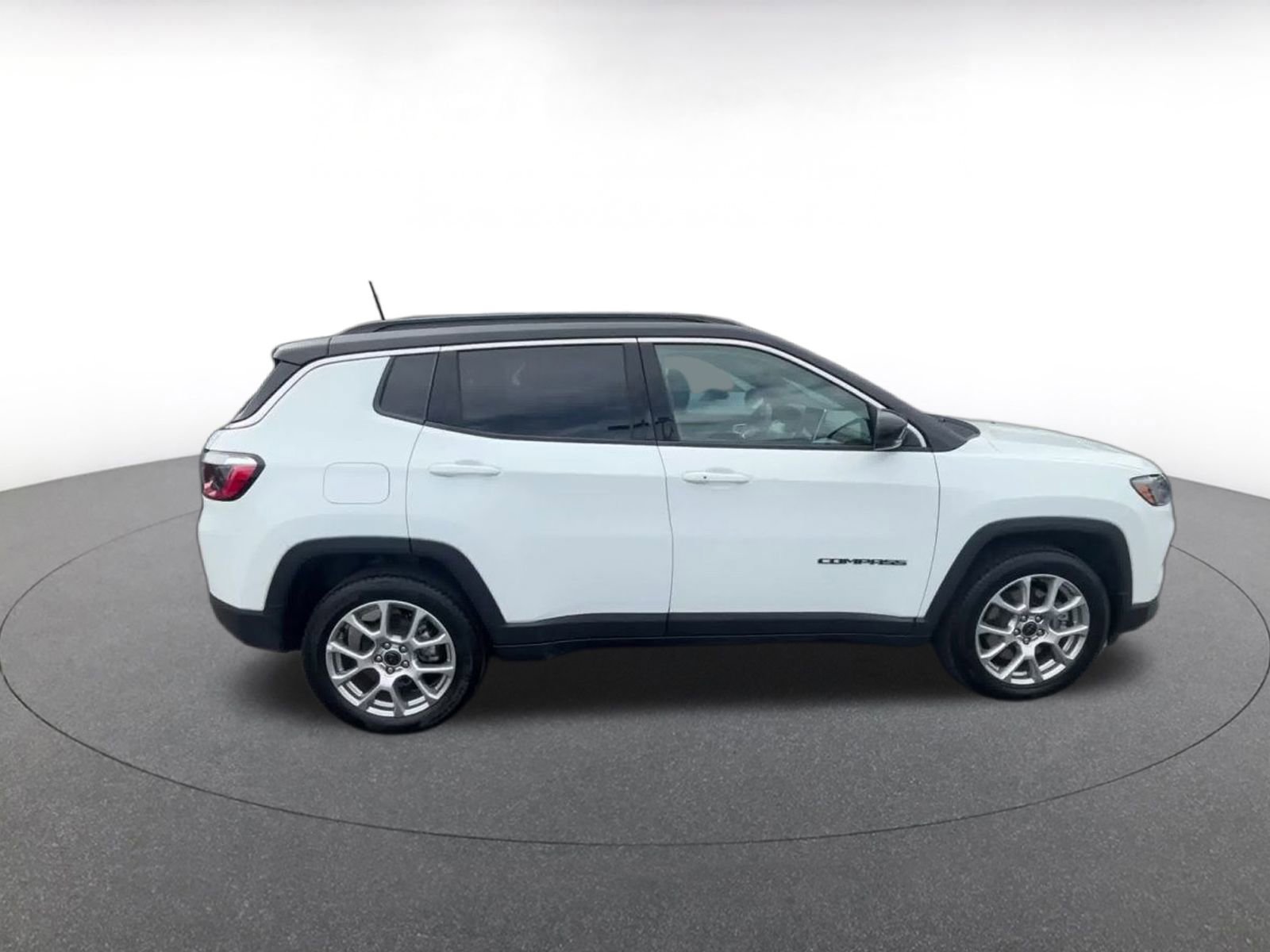 Thumbnail: 2025 Jeep Compass - 22