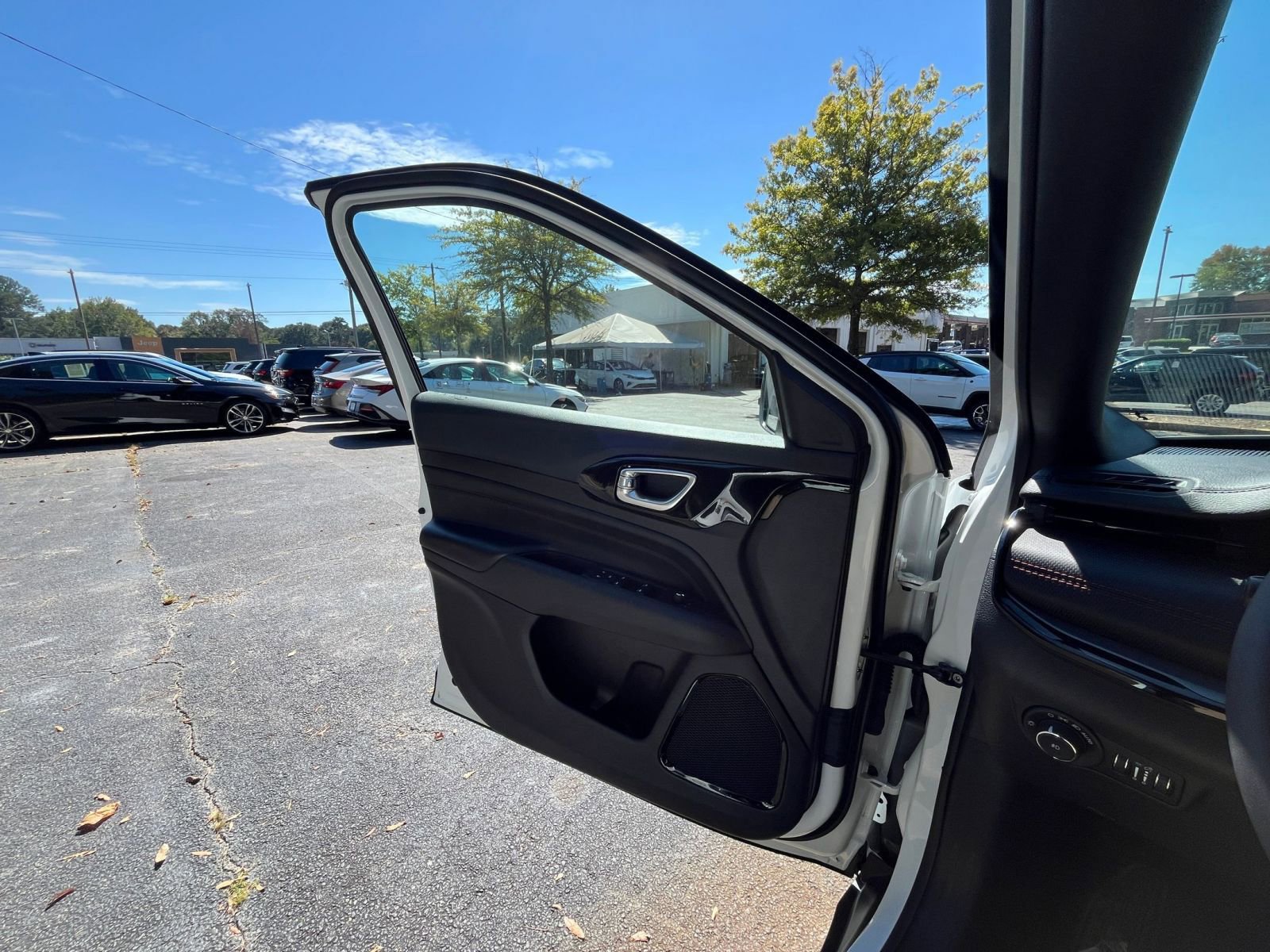 Thumbnail: 2025 Jeep Compass - 20