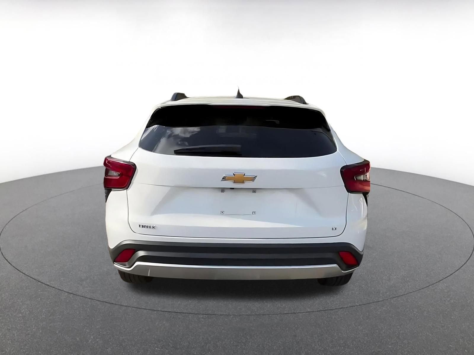 Thumbnail: 2025 Chevrolet Trax - 12