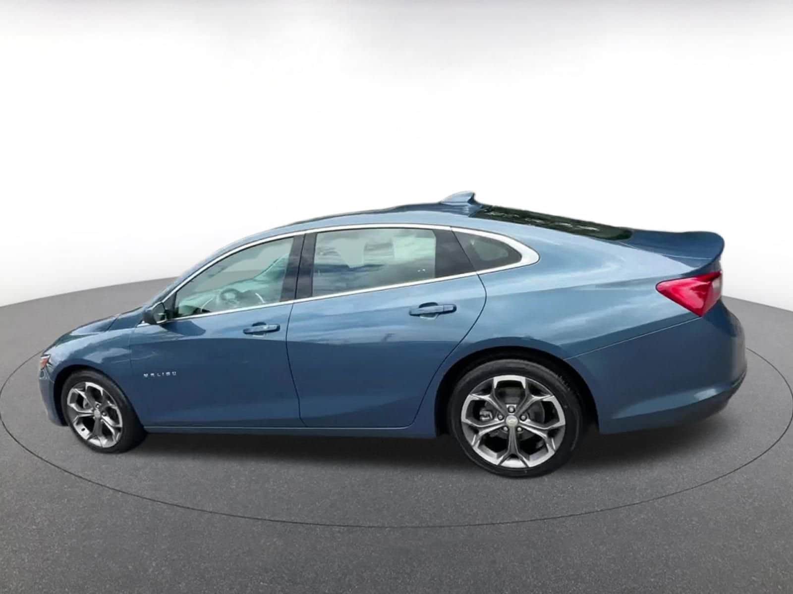 Thumbnail: 2024 Chevrolet Malibu - 10