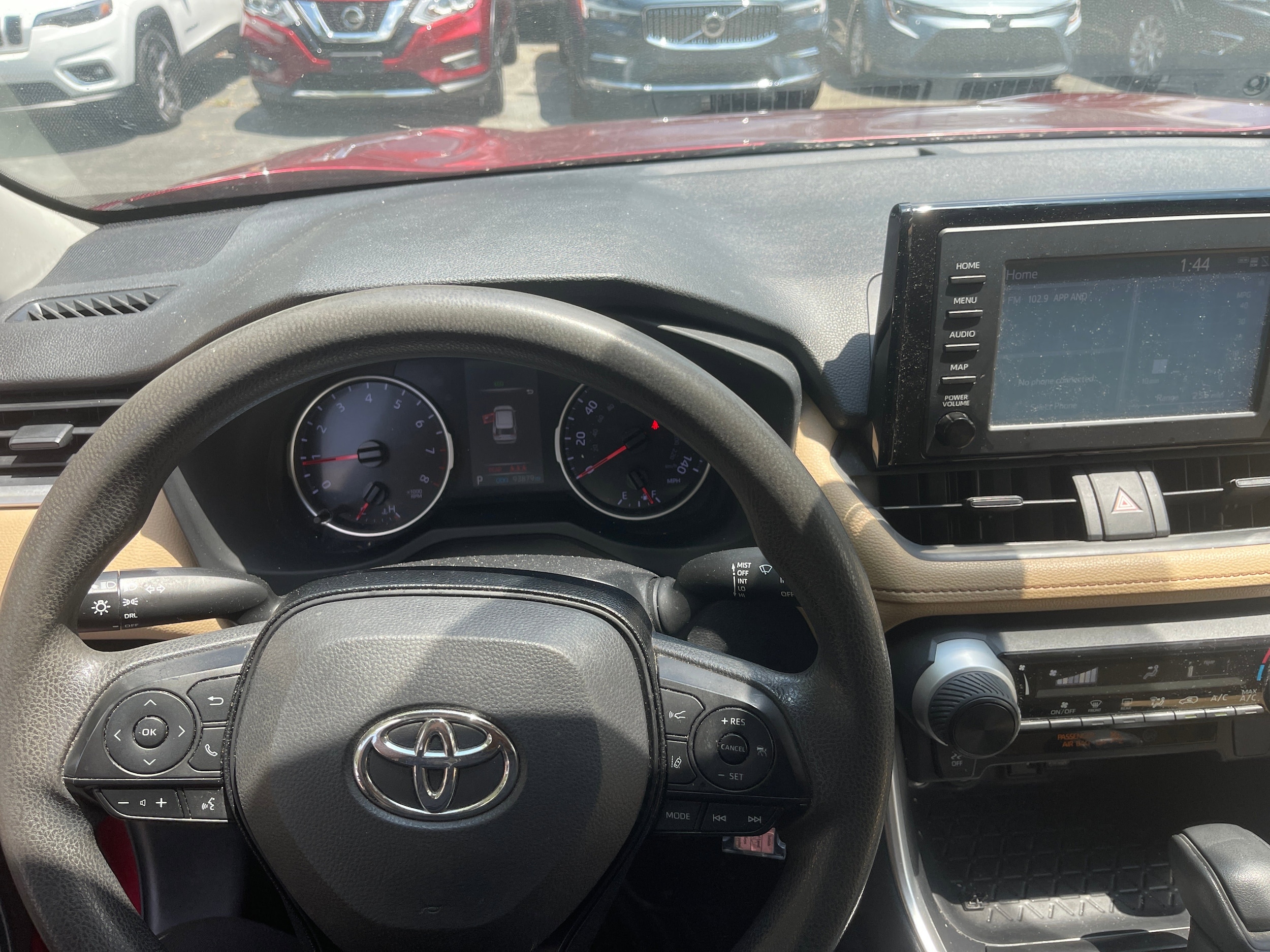 2019 Toyota RAV4 LE 33