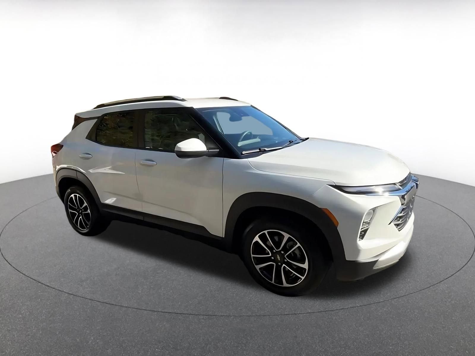 Thumbnail: 2025 Chevrolet TrailBlazer - 2