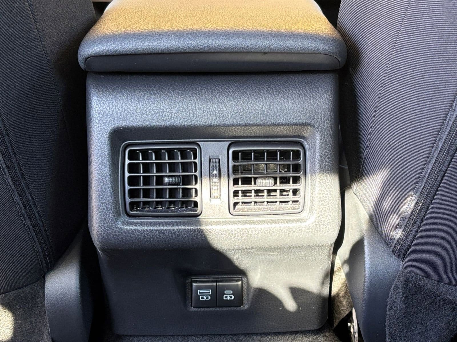 Thumbnail: 2025 Toyota Camry - 24