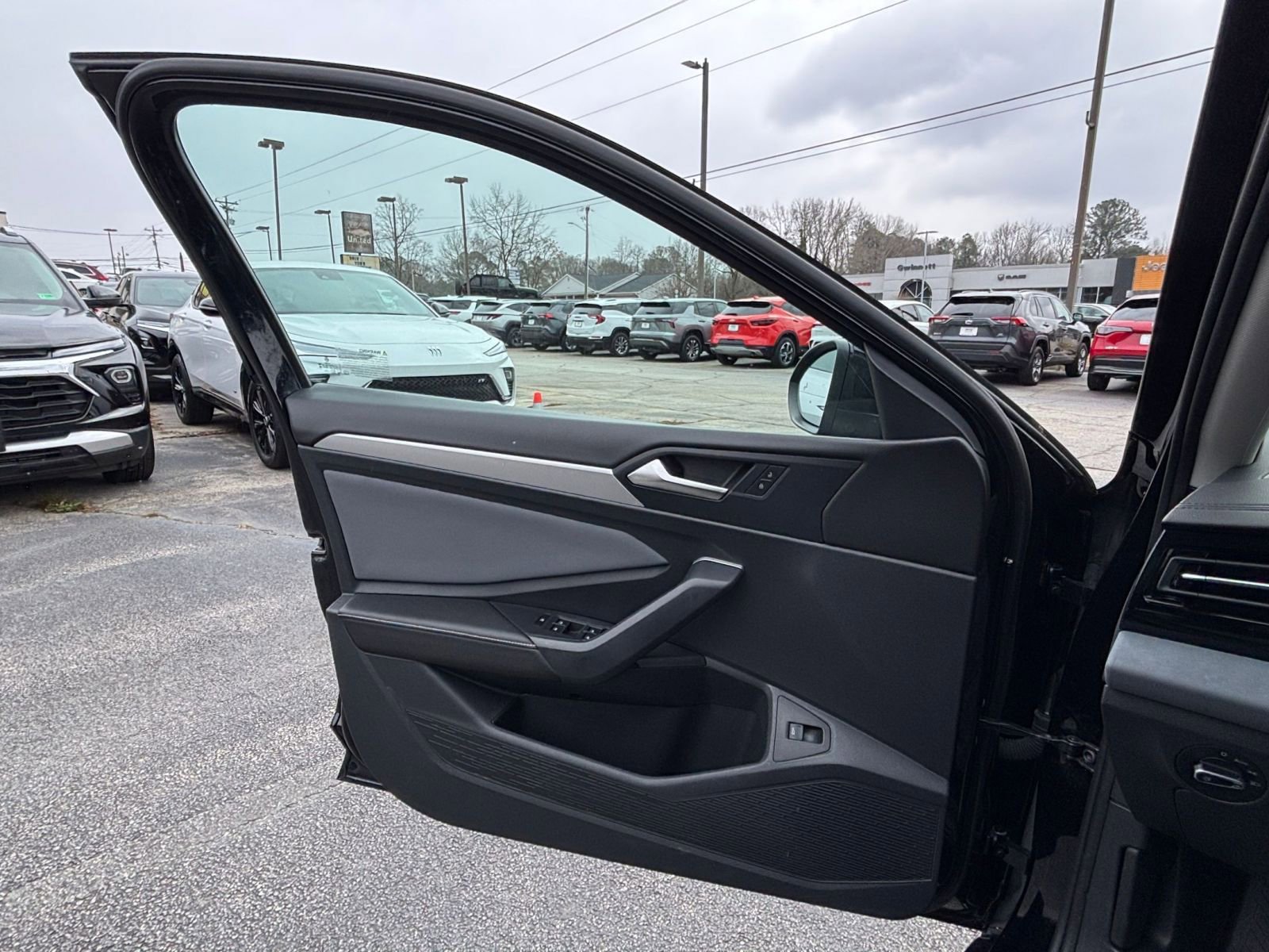 Thumbnail: 2025 Volkswagen Jetta - 18