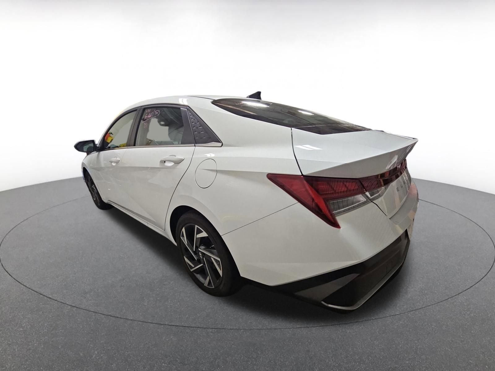 Thumbnail: 2025 Hyundai Elantra - 5