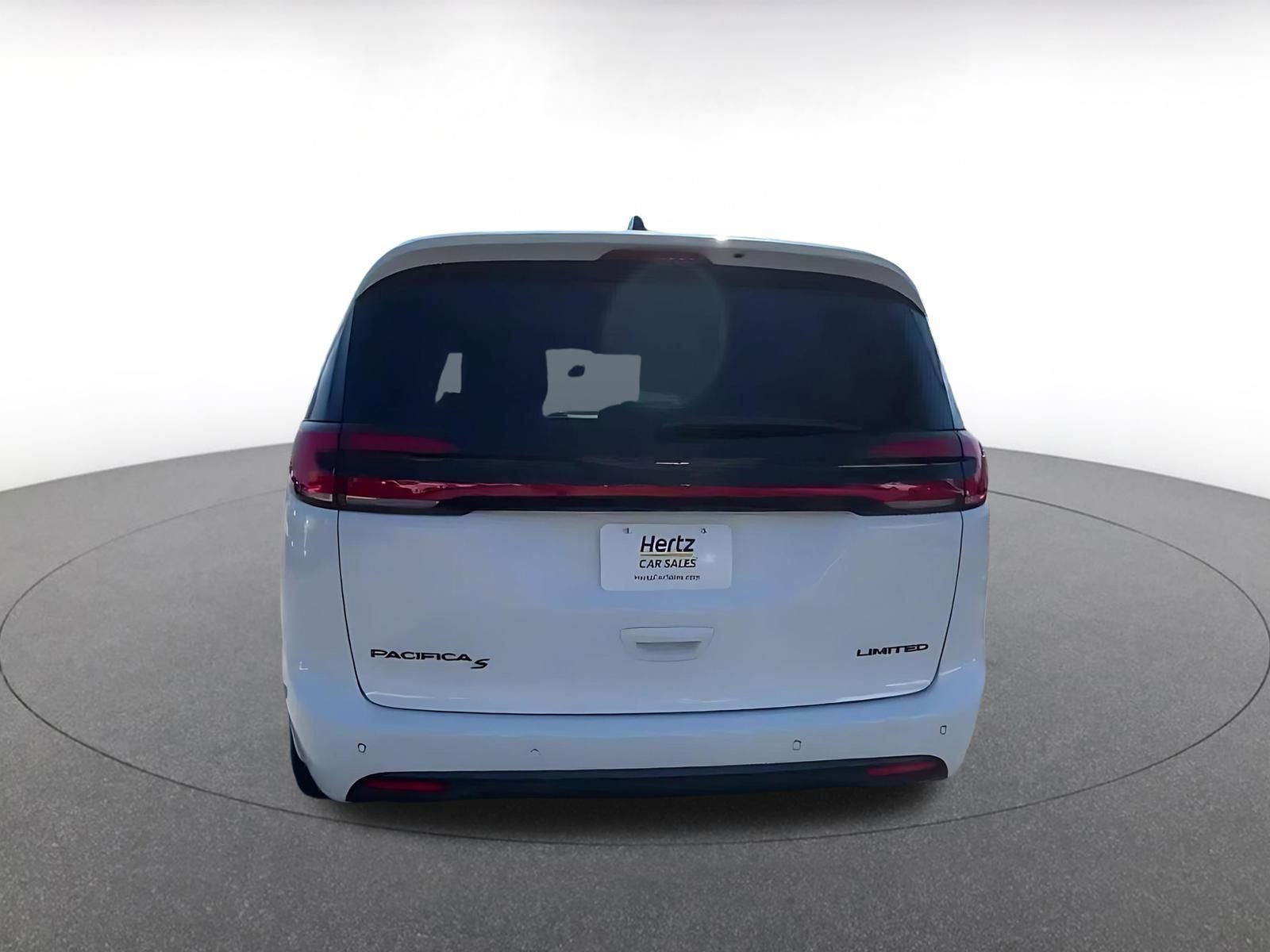 Thumbnail: 2025 Chrysler Pacifica - 12