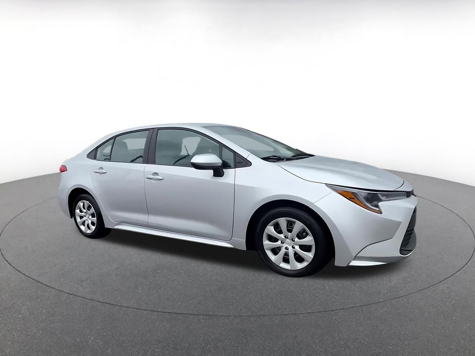 Thumbnail: 2025 Toyota Corolla - 2