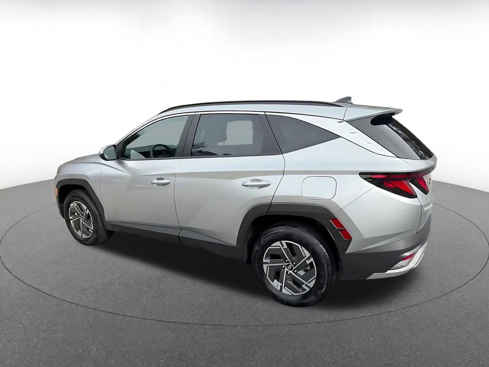 Thumbnail: 2025 Hyundai Tucson - 10