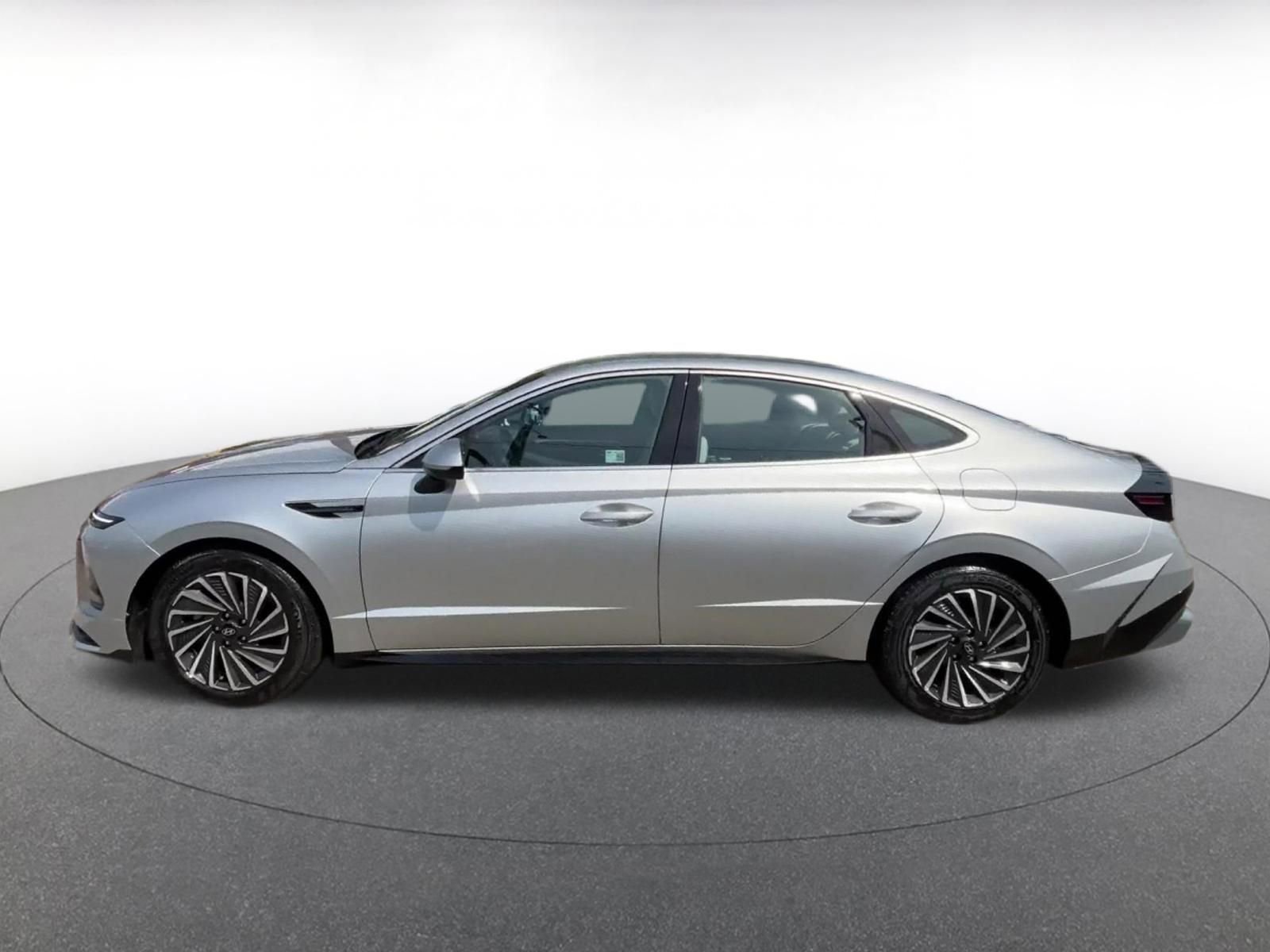 Thumbnail: 2025 Hyundai Sonata - 10