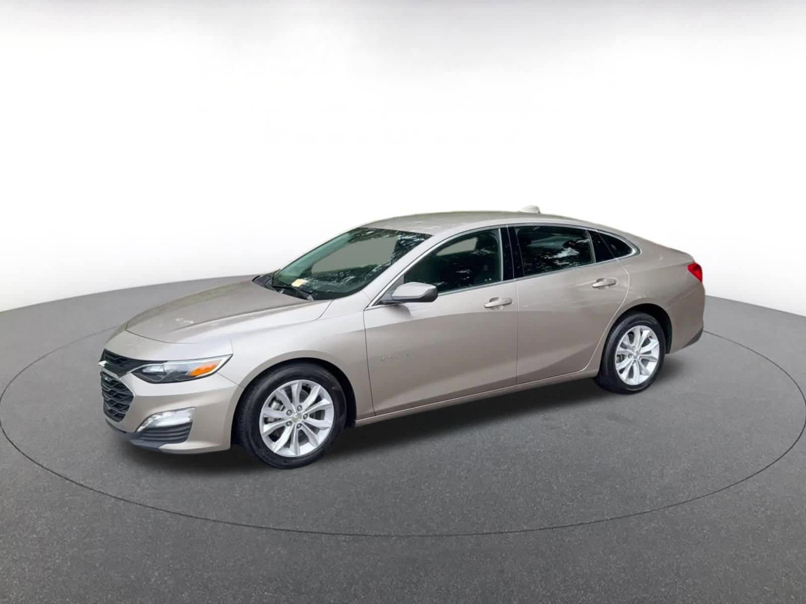 Thumbnail: 2024 Chevrolet Malibu - 8