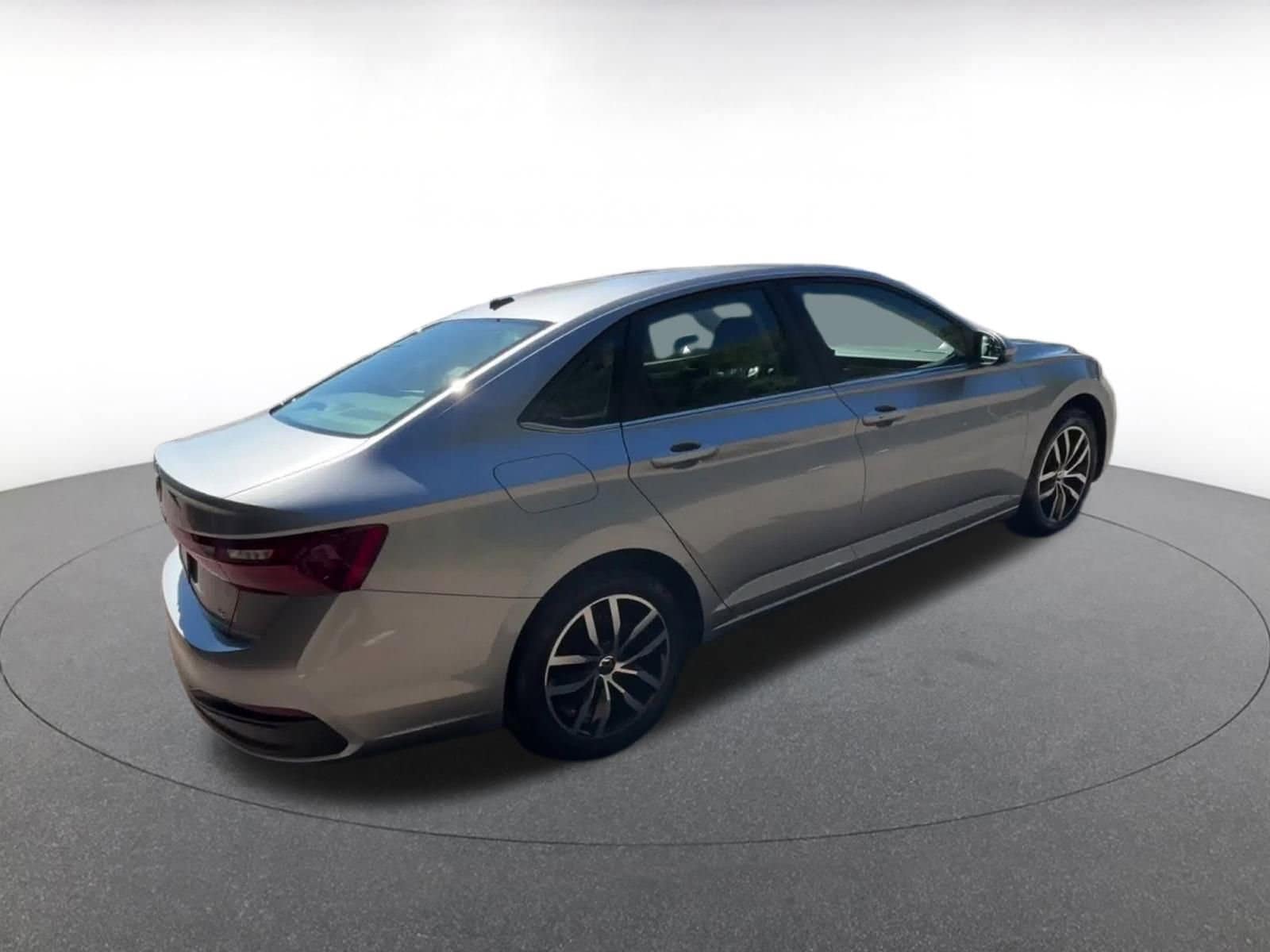 Thumbnail: 2025 Volkswagen Jetta - 15